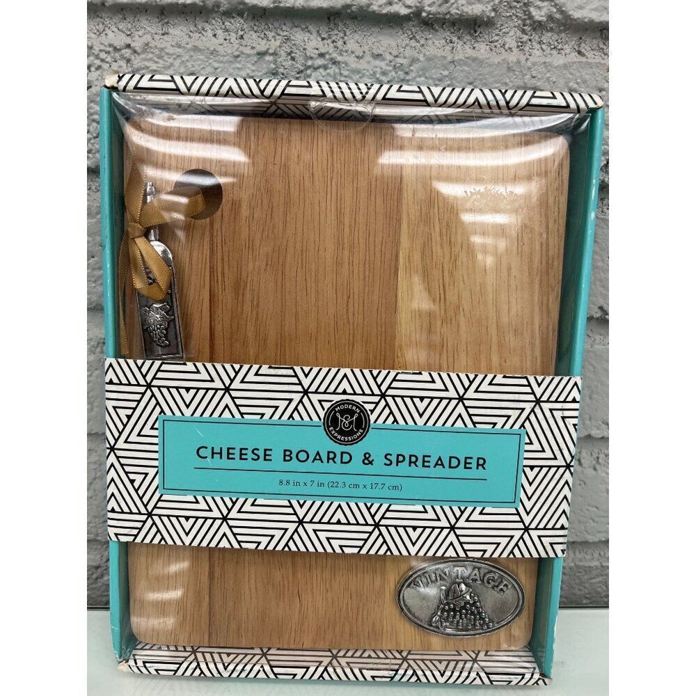 Modern Expression Cheese Board and Spreader Gift Set
